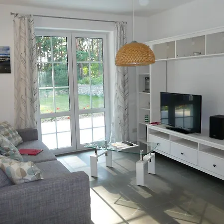 Am Kuestenwald 11 * Koserow